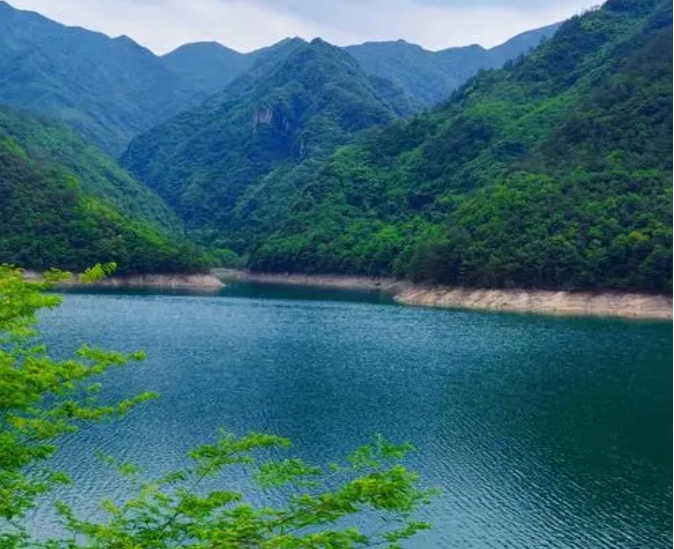 实时监测水源地水质变化：多参数水质监测仪的核心功能解析
