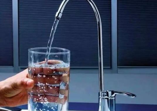 直饮水与管道分质供水系统：在线水质监测仪器如何确保终端出水安全？
